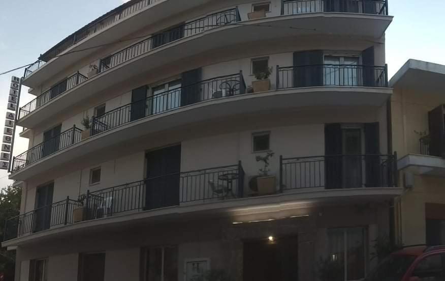 Hotel Διεθνές Захаро Екстериор снимка
