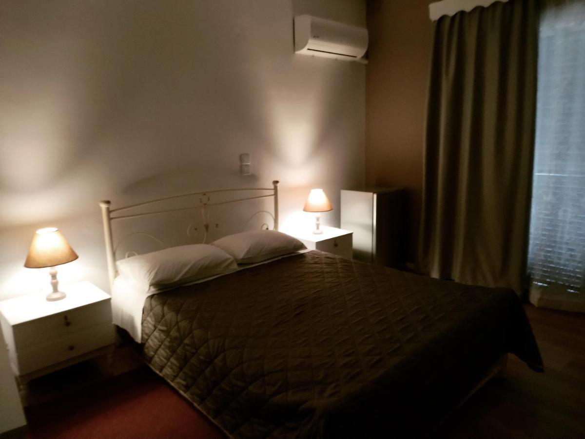 Hotel Διεθνές Захаро Екстериор снимка
