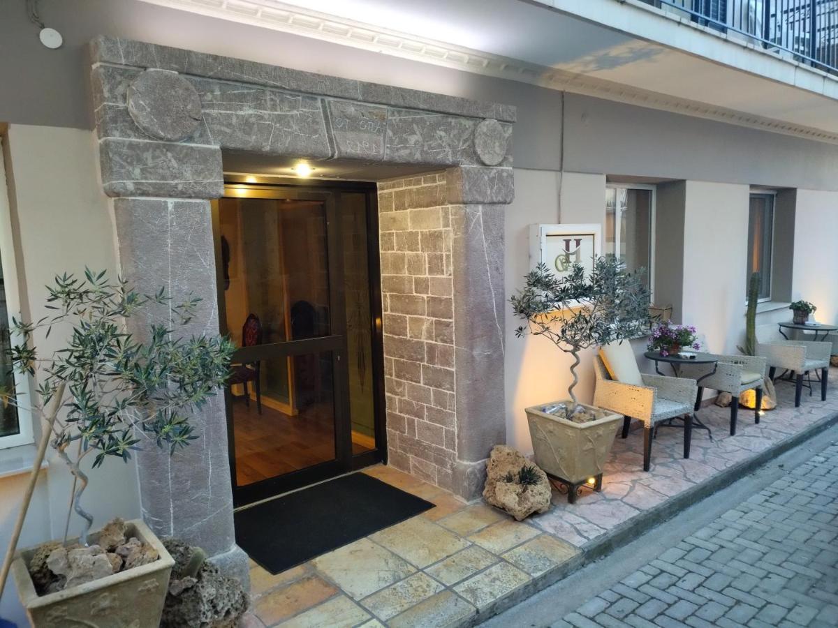 Hotel Διεθνές Захаро Екстериор снимка