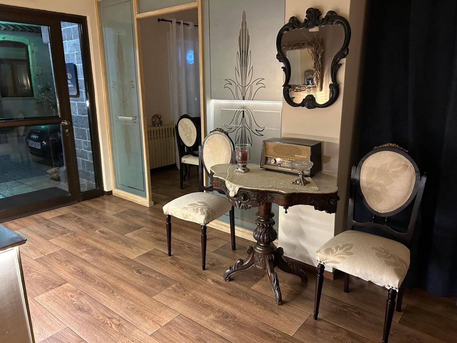 Hotel Διεθνές Захаро Екстериор снимка