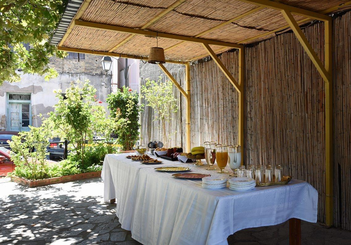 Hotel Διεθνές Захаро Екстериор снимка